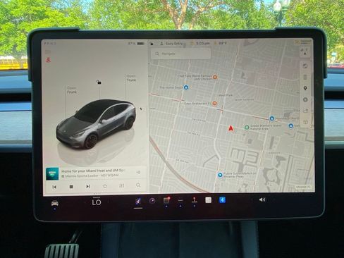 Used 2025 Tesla Model Y Performance AWD/4WD image 25