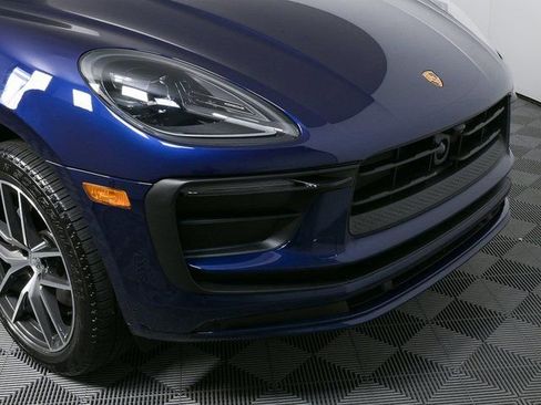 Certified 2025 Porsche Macan image 39