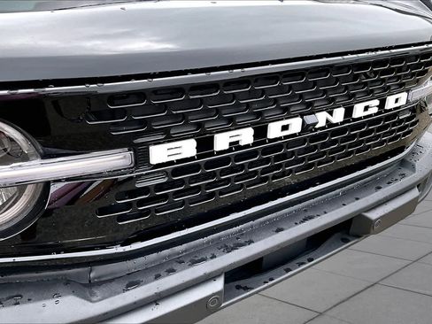 Used 2025 Ford Bronco Outer Banks AWD/4WD image 30