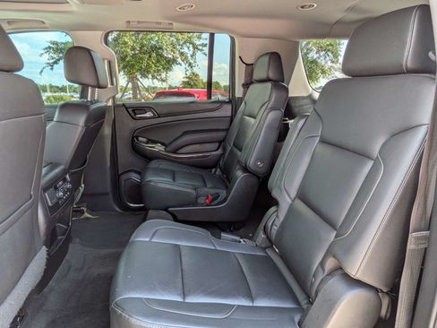 Used 2018 Chevrolet Suburban LT w/ LT Signature Package AWD/4WD image 17