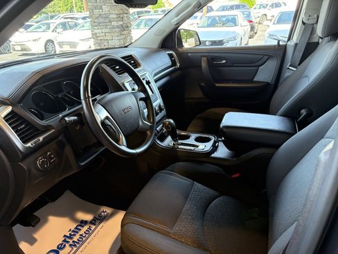 Used 2016 GMC Acadia SLE AWD/4WD image 2