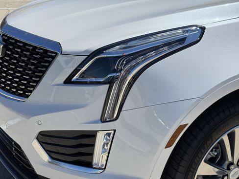 New 2025 Cadillac XT5 Premium Luxury image 8