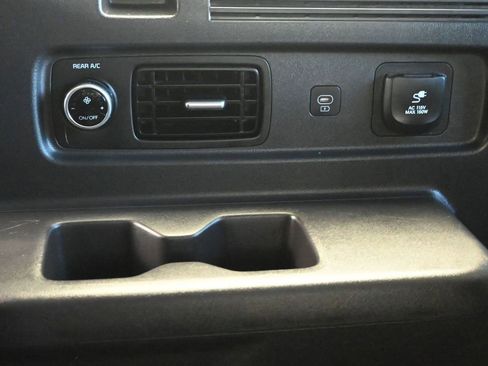 Used 2025 Hyundai Santa Fe Limited image 17