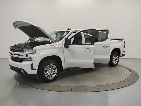 Used 2021 Chevrolet Silverado 1500 RST w/ Max Trailering Package AWD/4WD image 11
