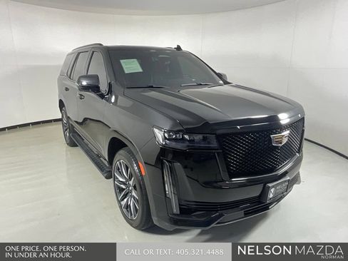 Used 2023 Cadillac Escalade Sport AWD/4WD image 3