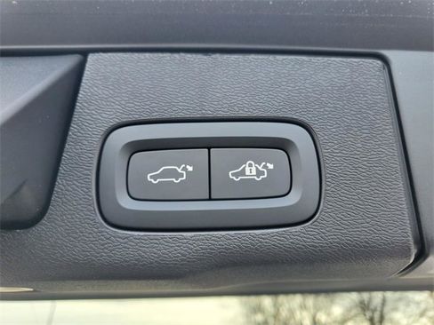 New 2026 Volvo XC60 B5 Ultra w/ Protection Package Premier image 34