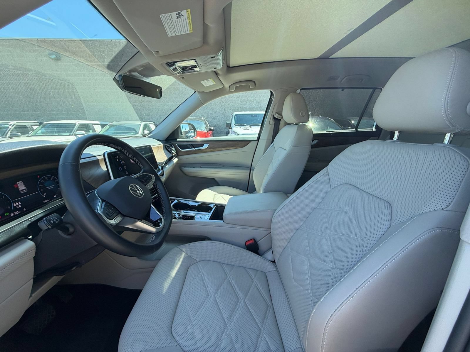 Used 2026 Volkswagen Atlas SE FWD image 28