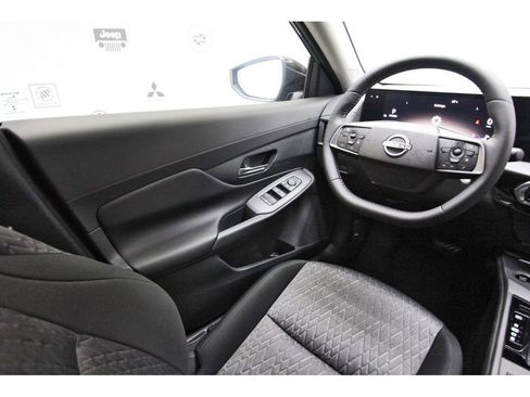 New 2026 Nissan Sentra SV w/ SV Convenience Package FWD image 6