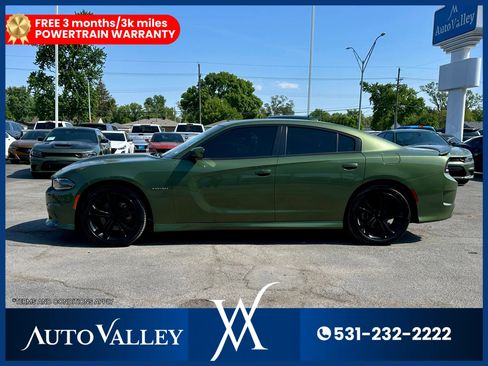 Used 2022 Dodge Charger R/T w/ Cold Weather Package RWD image 4