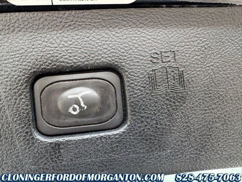 Used 2020 Ford Edge SEL w/ Convenience Package image 12