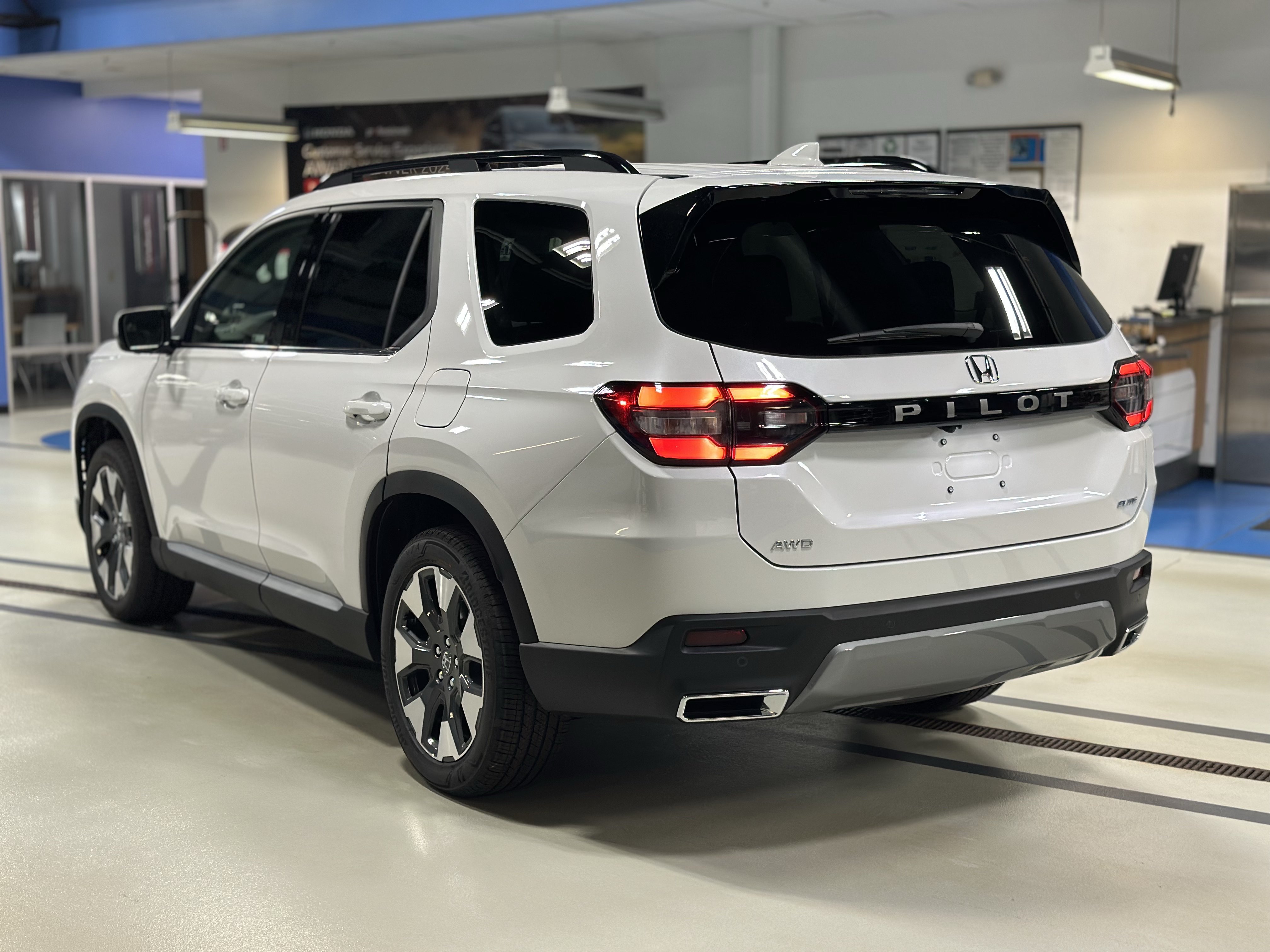 New 2026 Honda Pilot Elite image 8
