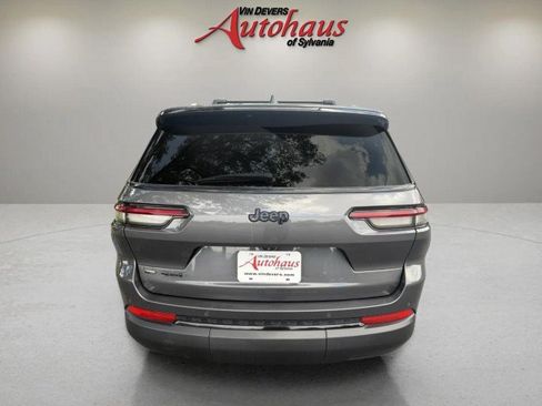 Used 2022 Jeep Grand Cherokee L Laredo AWD/4WD image 6