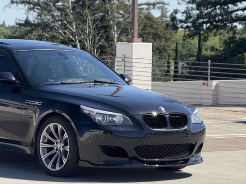 Used 2010 BMW M5 RWD image 38