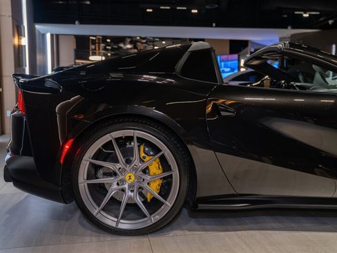 Used 2021 Ferrari 812 GTS RWD image 25