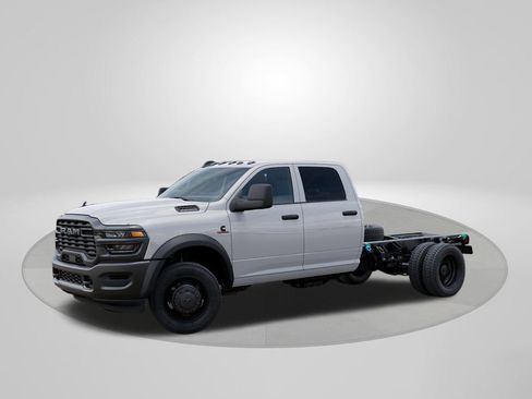 New 2025 RAM 5500 Tradesman w/ Max Tow Package AWD/4WD image 2