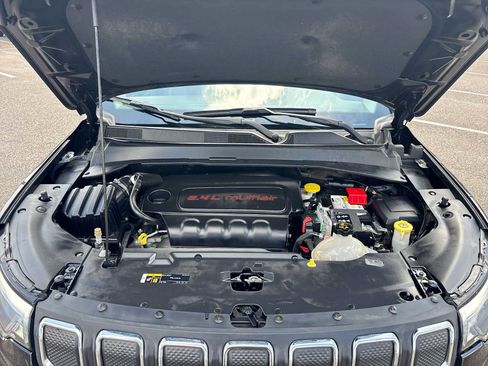 Used 2022 Jeep Compass Latitude w/ Sun and Sound Group AWD/4WD image 18
