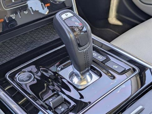 Used 2020 Jaguar XE S image 12