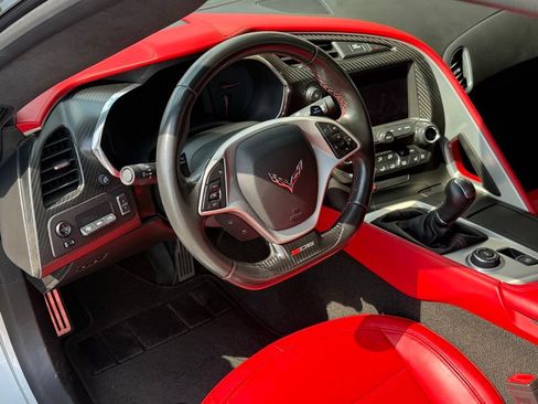 Used 2015 Chevrolet Corvette Z06 w/ 3LZ Preferred Equipment Group RWD image 15