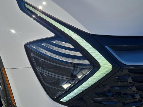 Certified 2025 Kia Sportage EX w/ Premium Package image 5