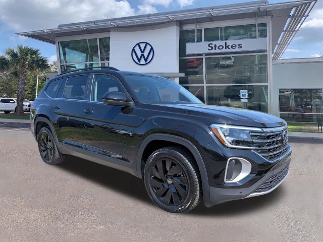 New 2026 Volkswagen Atlas SE FWD image 2