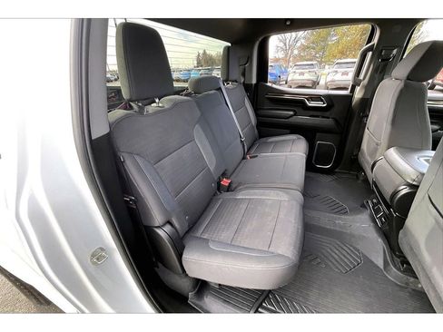 Used 2022 Chevrolet Silverado 1500 LT Trail Boss image 28