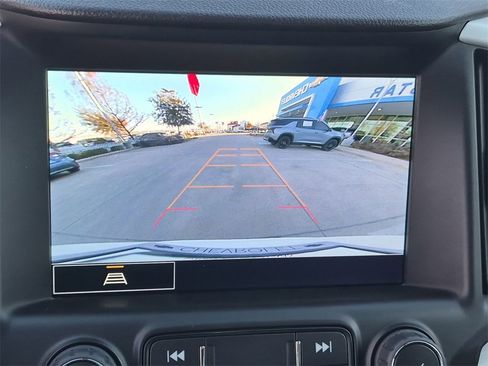 Certified 2023 GMC Terrain SLT image 17