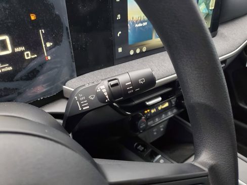 New 2026 Nissan Kicks SV image 21