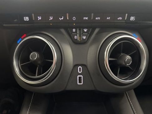 Used 2023 Chevrolet Blazer LT image 18