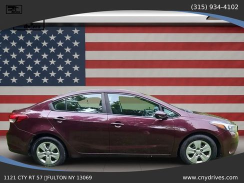 Used 2018 Kia Forte LX FWD image 4