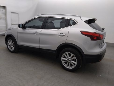 Used 2019 Nissan Rogue Sport SV w/ Technology Package FWD image 3