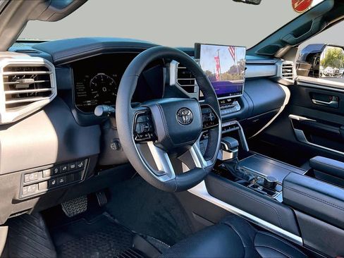 Used 2024 Toyota Tundra Platinum AWD/4WD image 17