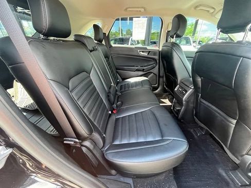 Used 2019 Ford Edge SEL w/ Equipment Group 201A AWD/4WD image 11