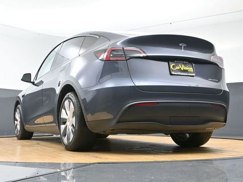 Used 2023 Tesla Model Y Long Range AWD/4WD image 55
