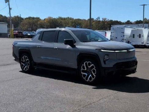 New 2025 Chevrolet Silverado EV RST AWD/4WD image 89