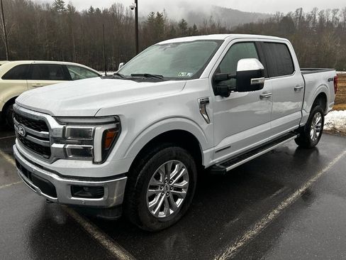 Used 2025 Ford F150 Lariat w/ Equipment Group 501A Mid image 4