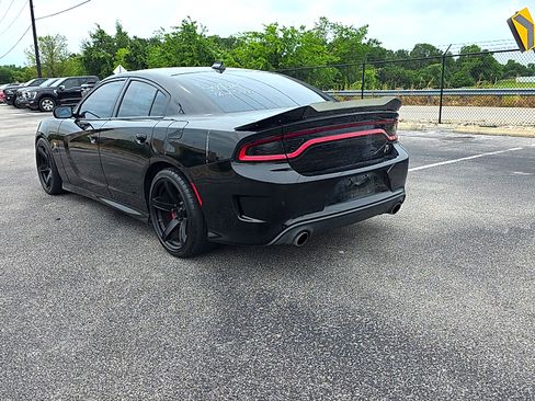 Used 2016 Dodge Charger R/T Scat Pack w/ Beats Audio Group RWD image 10