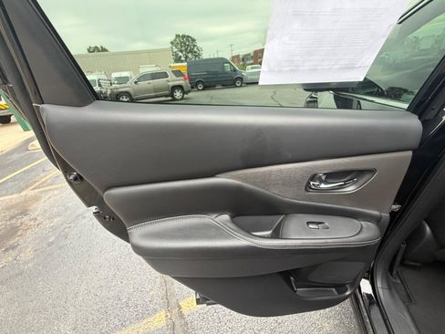 Used 2021 Nissan Murano S FWD image 12