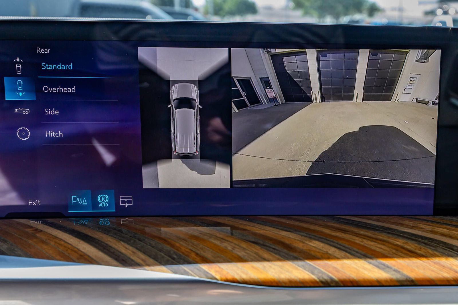 Used 2026 Cadillac Escalade Platinum Sport w/ LPO, Floor Liner Package AWD/4WD image 26