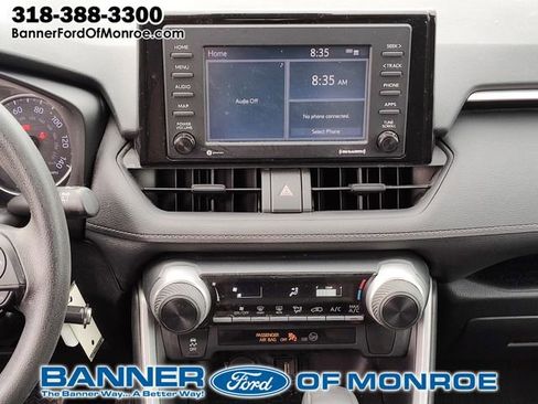 Used 2021 Toyota RAV4 LE image 19