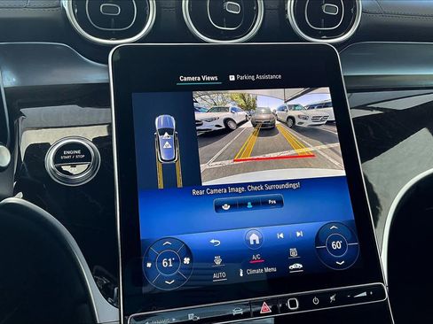 Used 2024 Mercedes-Benz GLC 300 4MATIC image 25