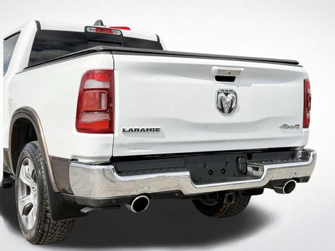 Used 2020 RAM 1500 Laramie AWD/4WD image 3