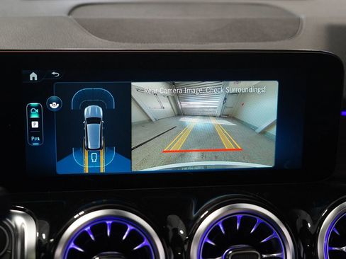 New 2026 Mercedes-Benz GLB 250 4MATIC image 26