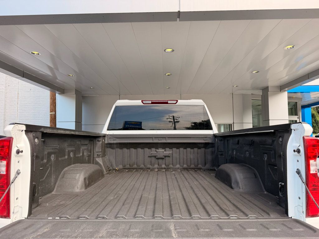 Used 2025 Chevrolet Silverado 2500 LT AWD/4WD image 6