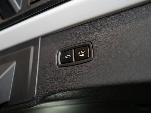 New 2025 Porsche Cayenne image 39