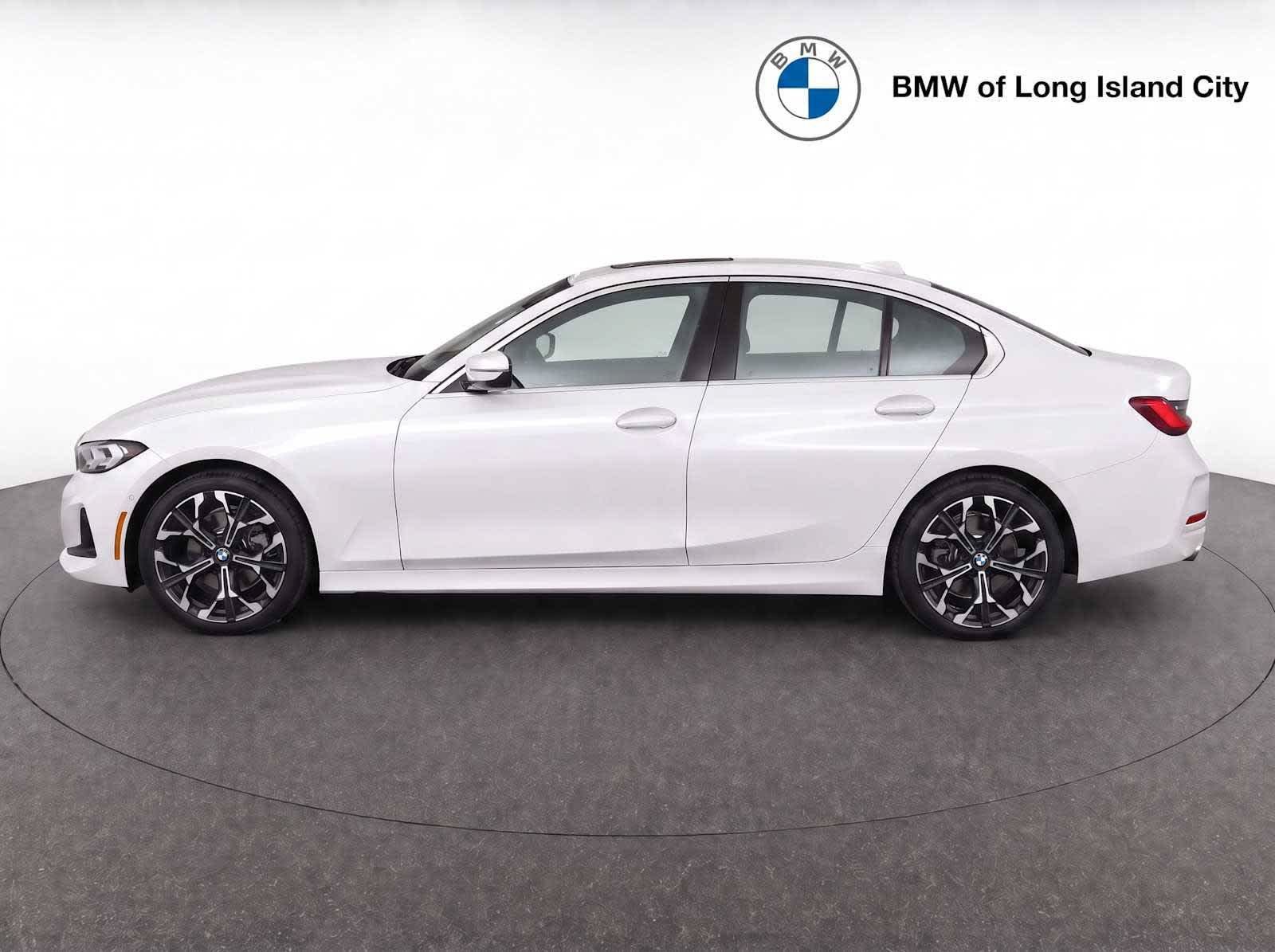 New 2026 BMW 330i xDrive Sedan w/ Convenience Package AWD/4WD image 4