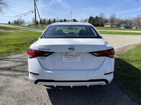 Used 2022 Nissan Sentra S image 4