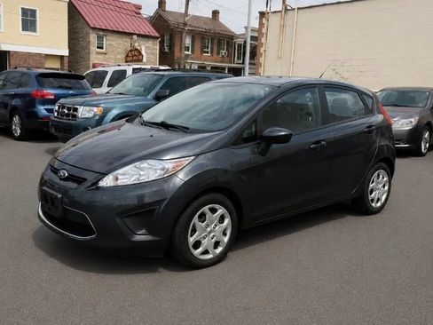 Used 2011 Ford Fiesta SE w/ 201A Rapid Spec Order Code FWD image 1