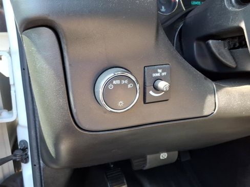 Used 2022 Chevrolet Express 2500 w/ Driver Convenience Package RWD image 21