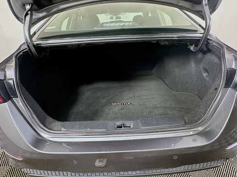 Used 2025 Nissan Sentra SV FWD image 27