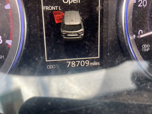 Used 2016 Toyota Highlander Limited w/ Protection Package #3 image 3